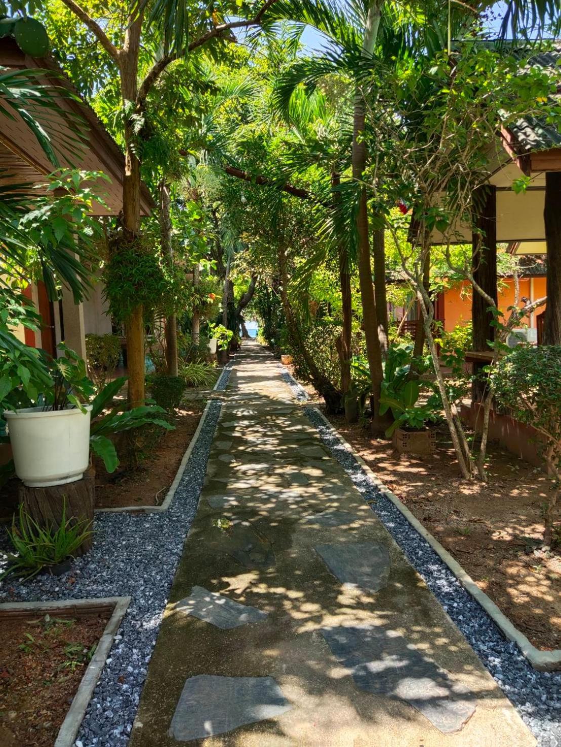 Lanta Riviera Beach Resort Koh Lanta Bagian luar foto