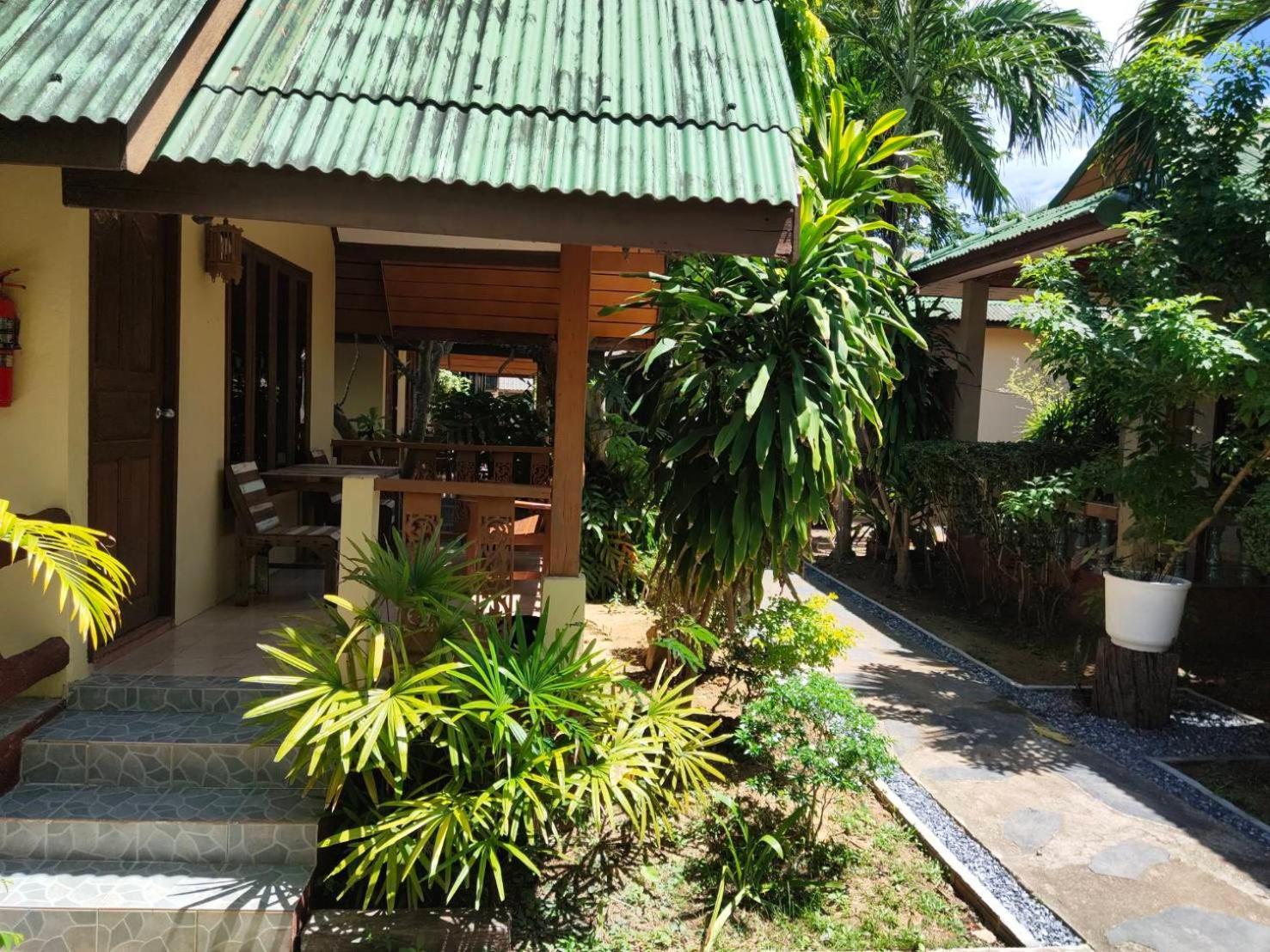 Lanta Riviera Beach Resort Koh Lanta Bagian luar foto