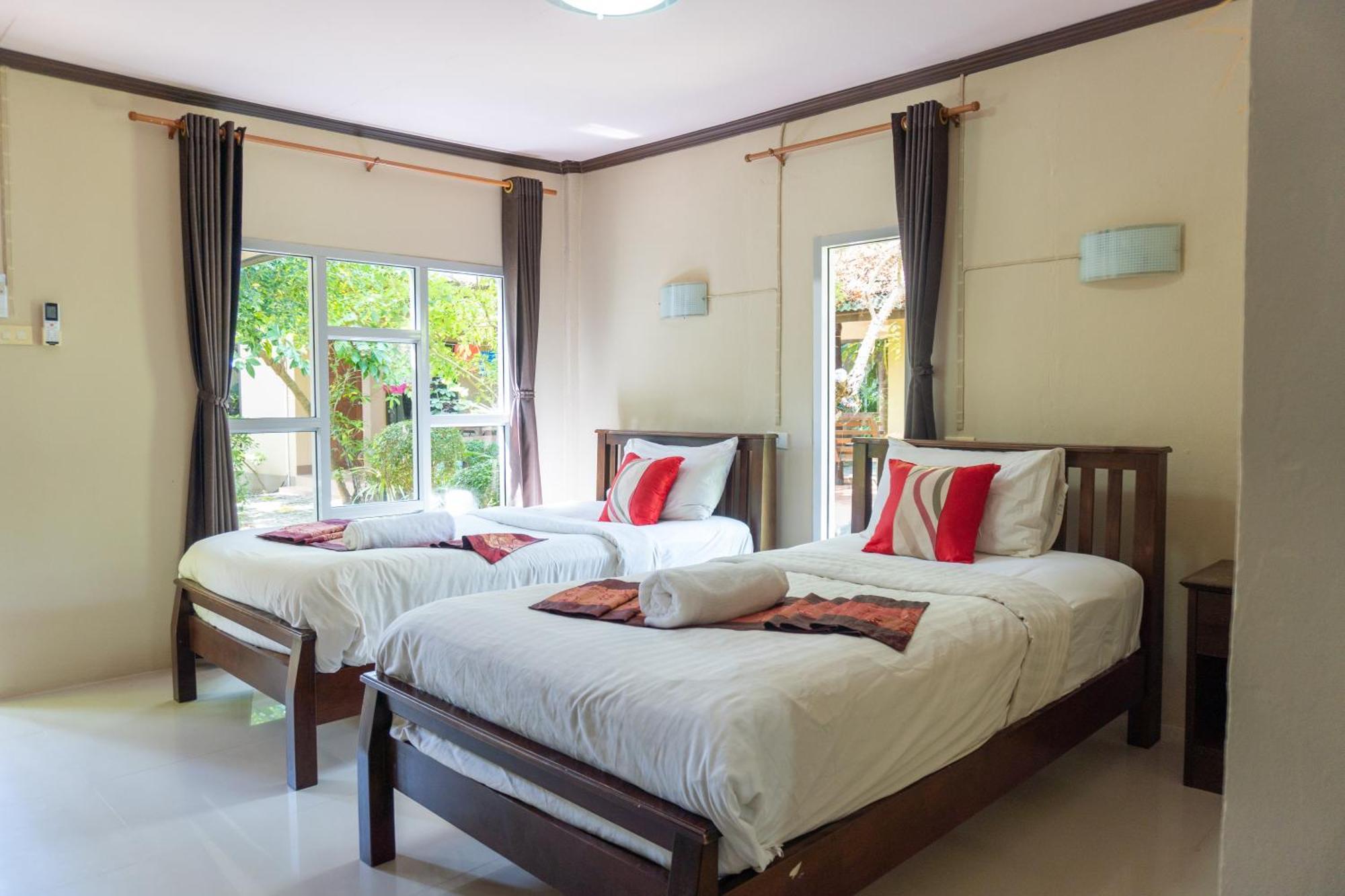 Lanta Riviera Beach Resort Koh Lanta Bagian luar foto