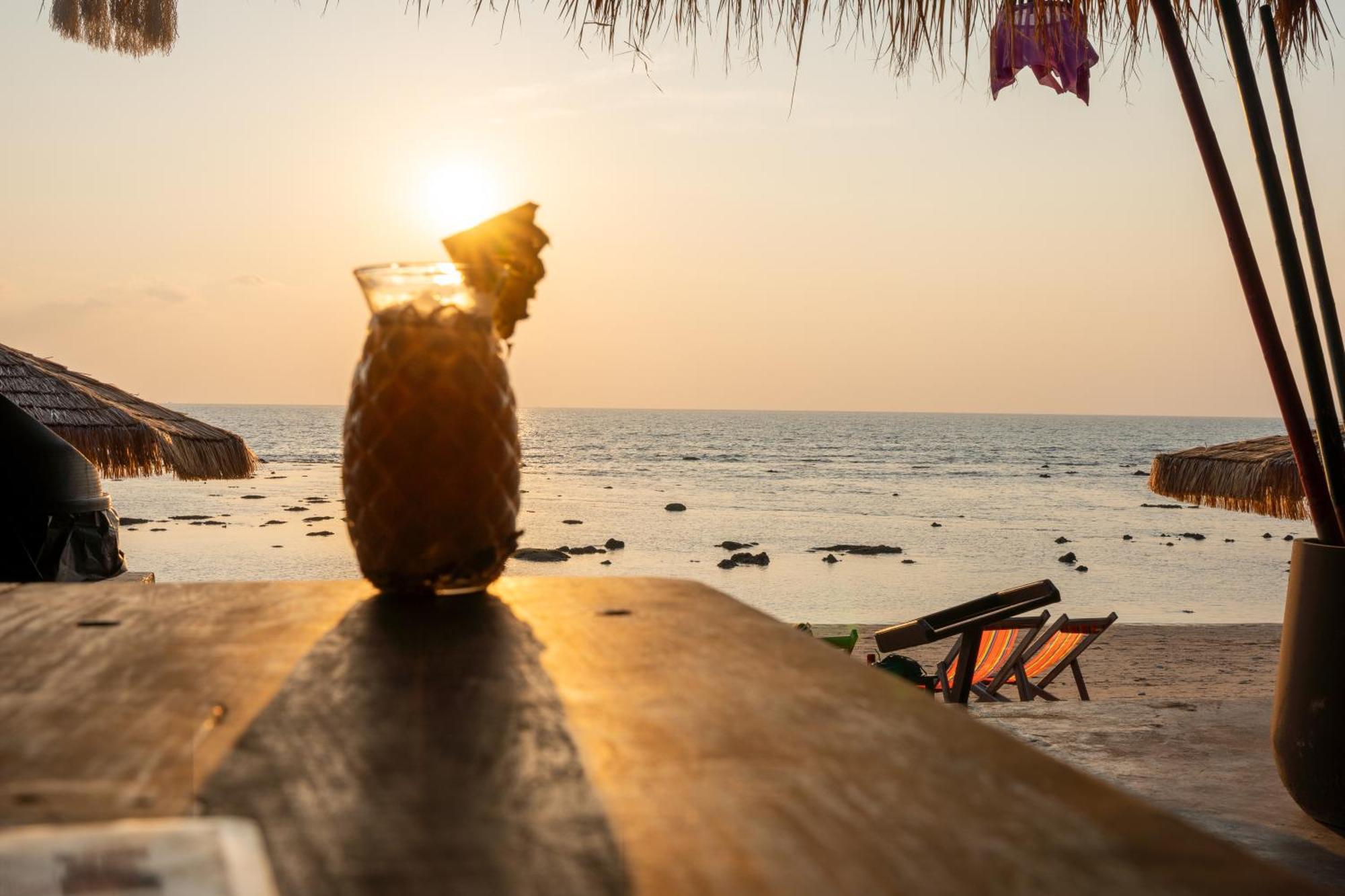 Lanta Riviera Beach Resort Koh Lanta Bagian luar foto