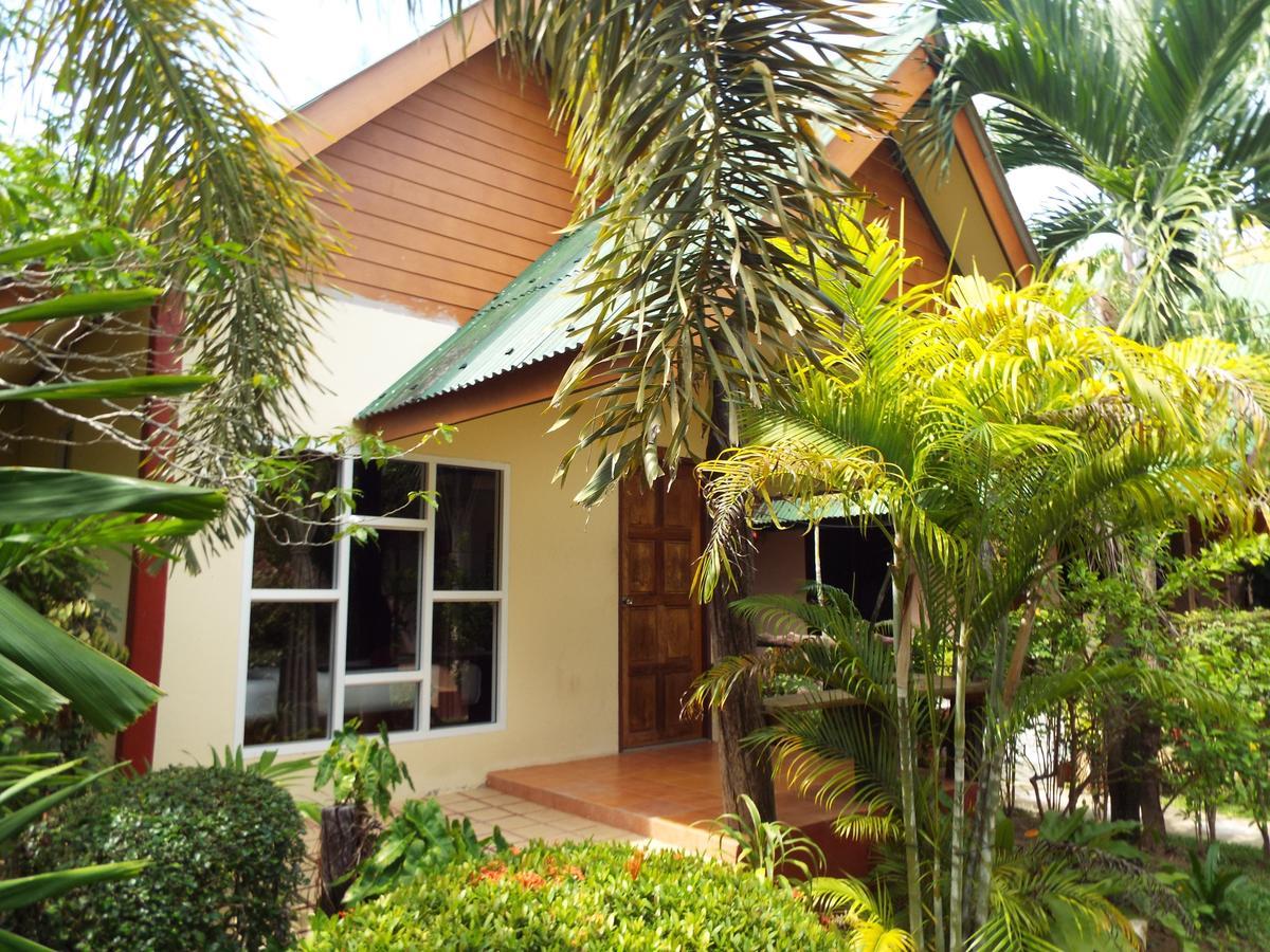 Lanta Riviera Beach Resort Koh Lanta Bagian luar foto